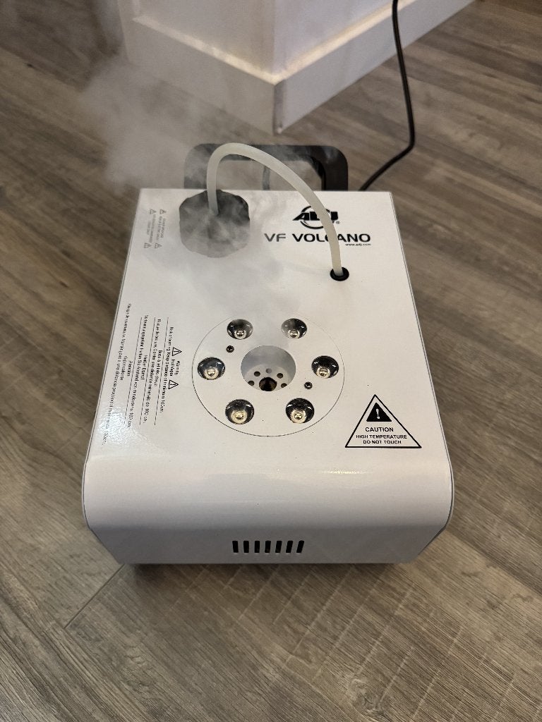 rookmachine ADJ VF VULCANO 750 WATT, Muziek en Instrumenten, Ophalen, Zo goed als nieuw, Rookmachine, Kleur