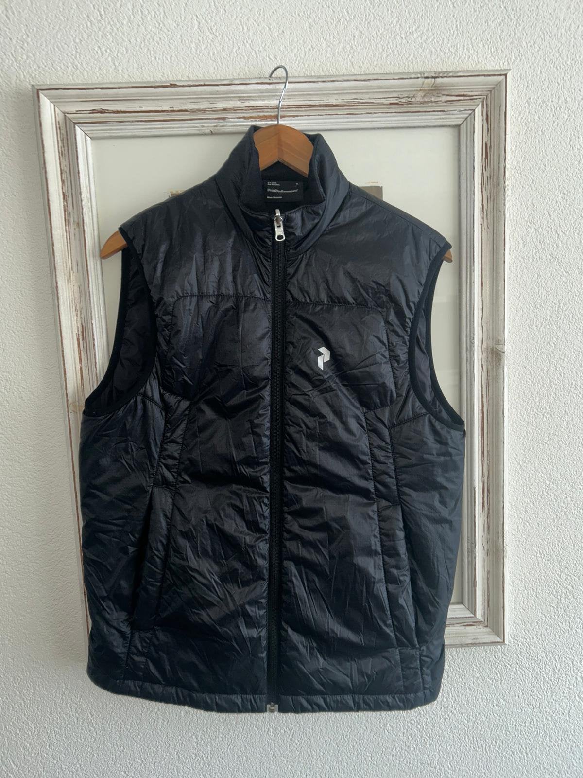 Peak Performance Gilet Zwart Maat M, Kleding | Heren, Bodywarmers, Zo goed als nieuw, Maat 48/50 (M), Zwart, Ophalen of Verzenden