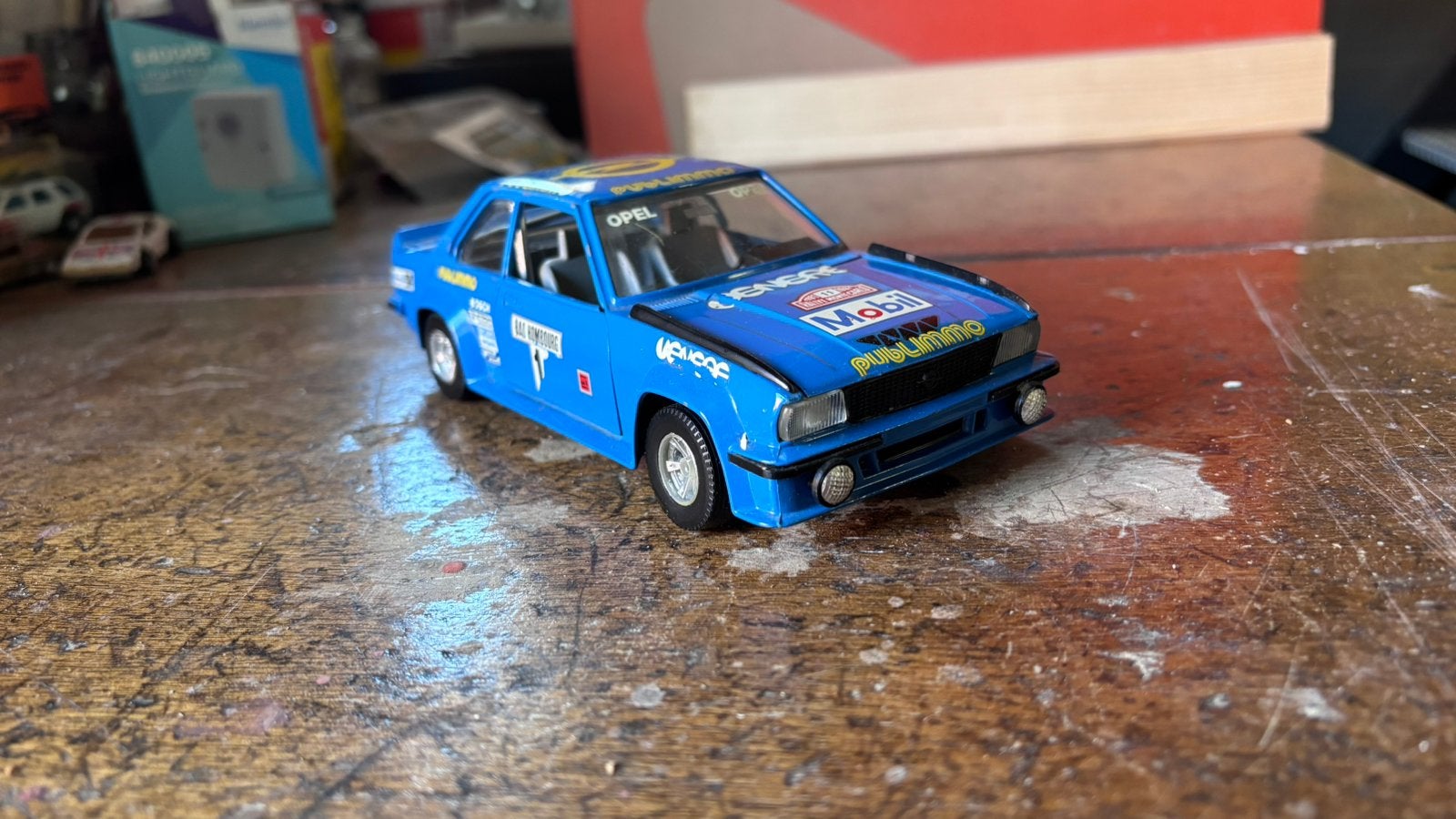 Burago Opel Ascona, Hobby en Vrije tijd, Ophalen of Verzenden, Gebruikt, Auto, Bburago