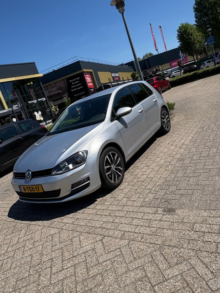 Volkswagen Golf 1.4 TSI 90KW 5D 2014 Grijs, Auto's, Voorwielaandrijving, 1147 kg, 4 cilinders, 620 kg