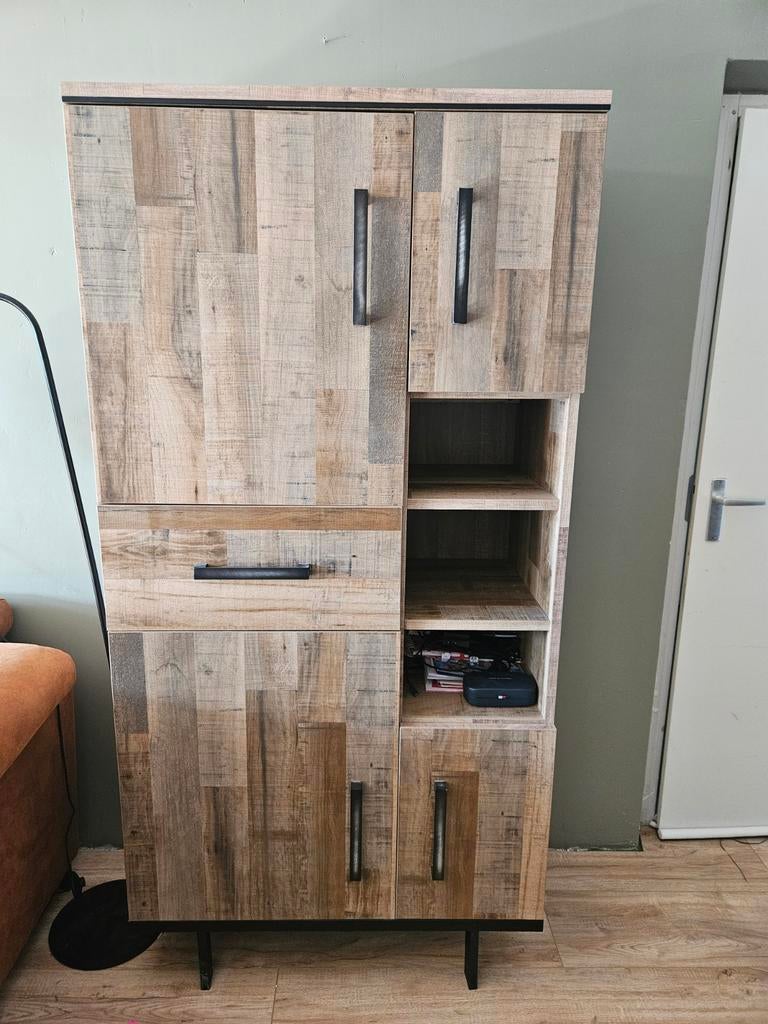 Robuuste kast met industriële look, Ophalen, Gebruikt
