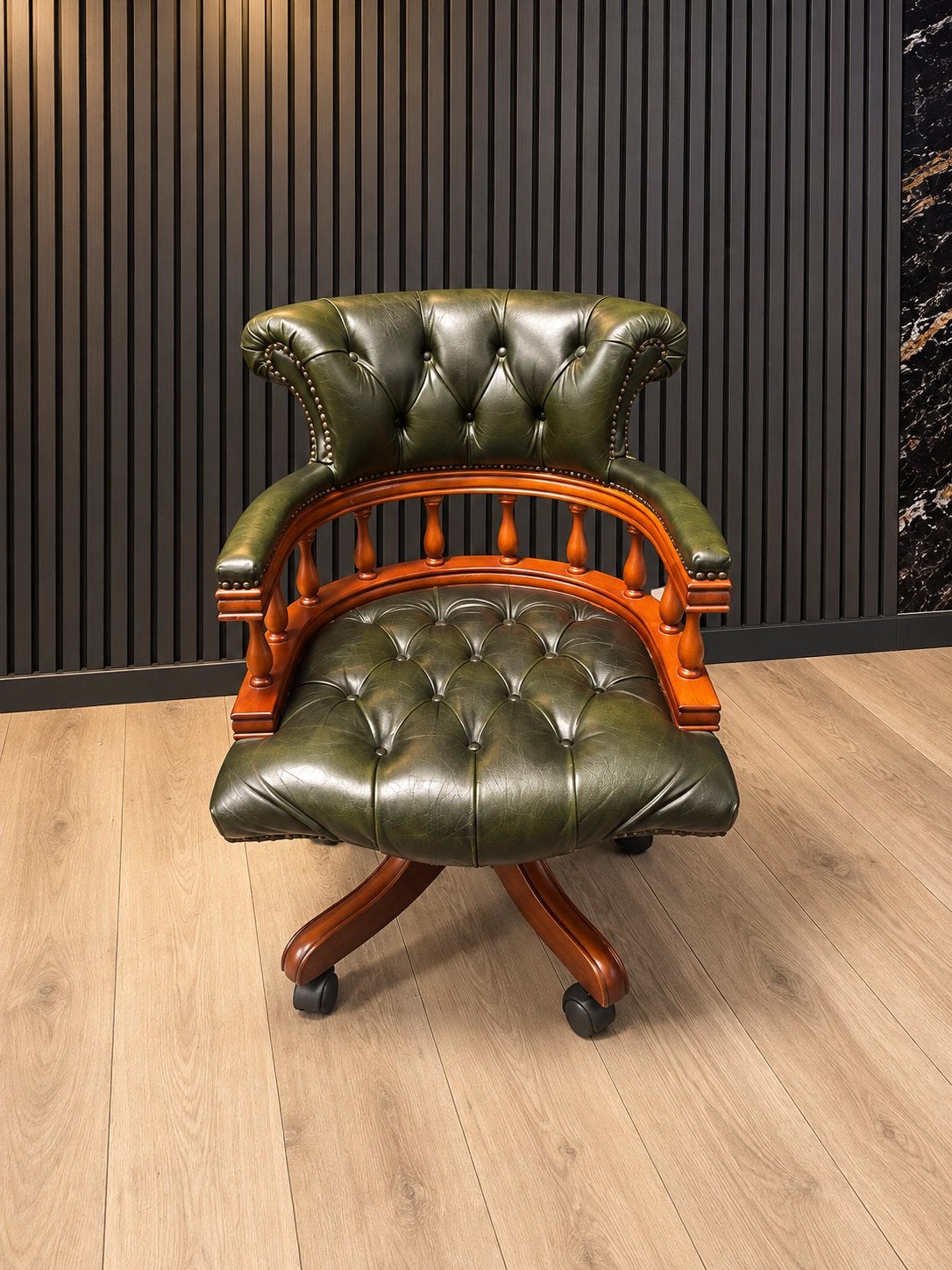 Exclusieve Chesterfield Lederen Captain’s Chair Bureaustoel, Ophalen of Verzenden, Zo goed als nieuw