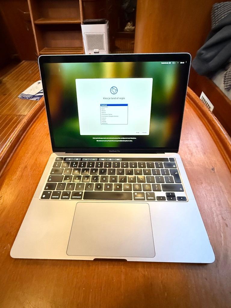 Macbook M1 Pro - 8GB - 256GB, MacBook Pro, 256 GB, Qwerty, 8 GB