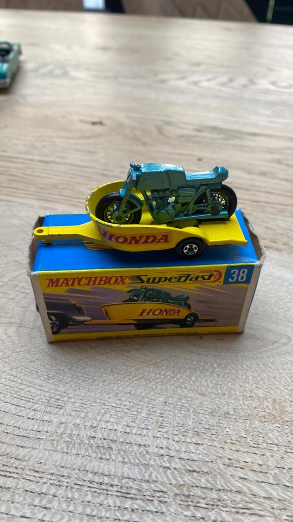 Lesney Honda motor met trailer in doosje, Ophalen of Verzenden, Gebruikt, Overige typen, Matchbox