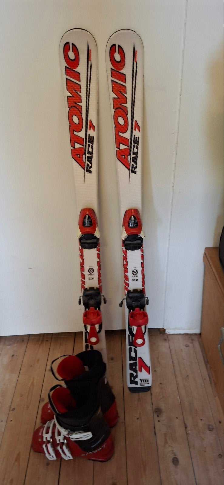 Atomic Race Ski 110 cm met schoenen maat 32/33, 100 tot 140 cm, Ophalen of Verzenden, Zo goed als nieuw, Atomic