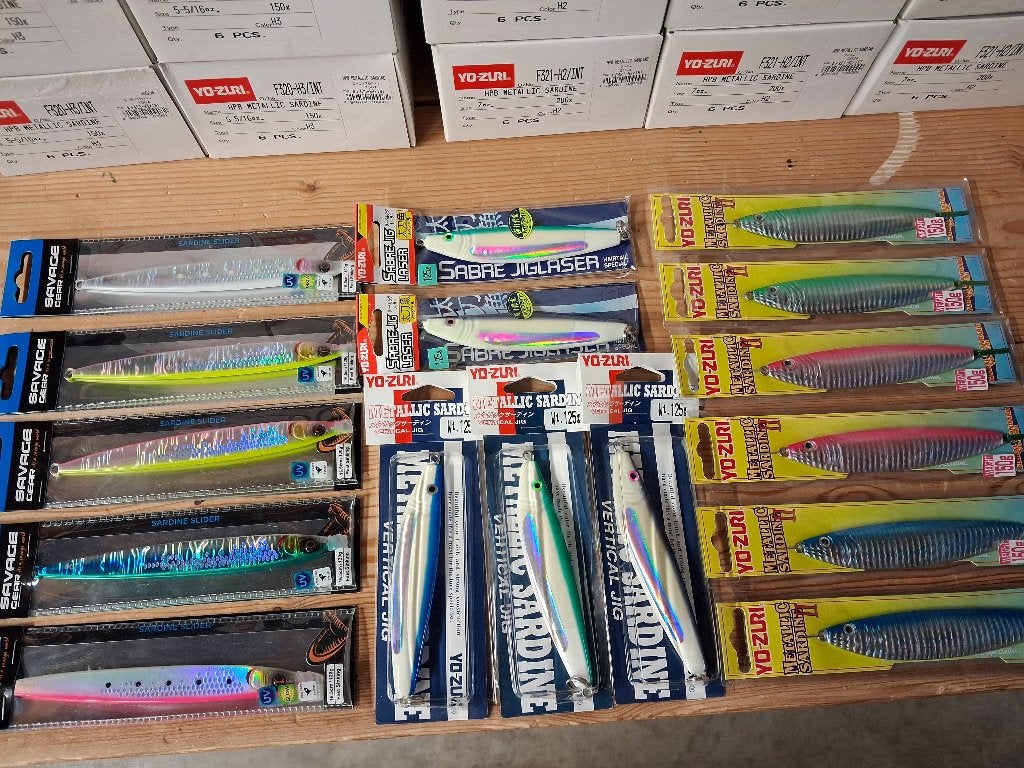 Set met 16x Jigs (Savage Gear/Yo-Zuri) 120, 125 en 150 grams