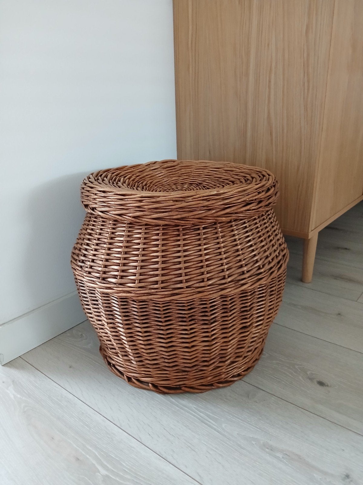 Grote vintage rotan rieten mand met deksel - opbergmand, Ophalen, Gebruikt, Mand, Rond