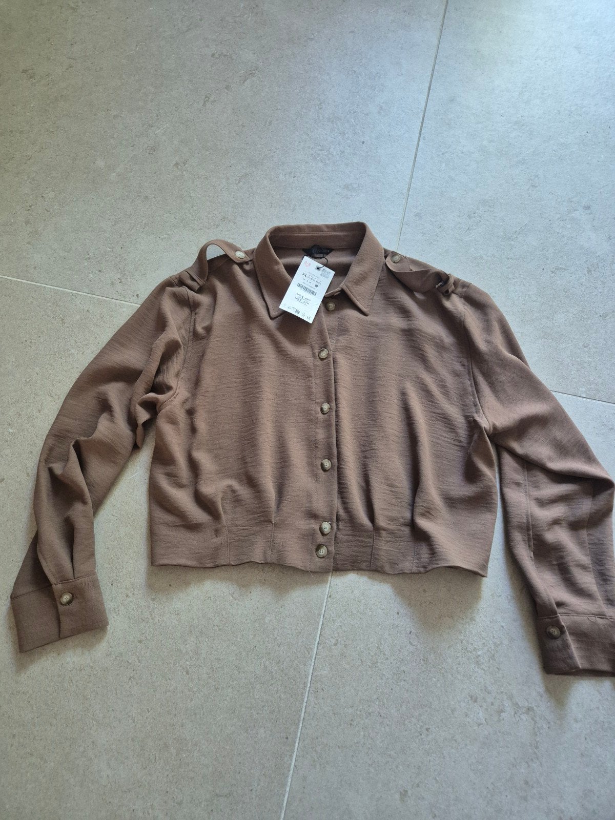 Zara Cropped Blouse met Knoopjes en Epauletten - Nieuw, Bruin, Zara, Maat 46/48 (XL) of groter, Nieuw