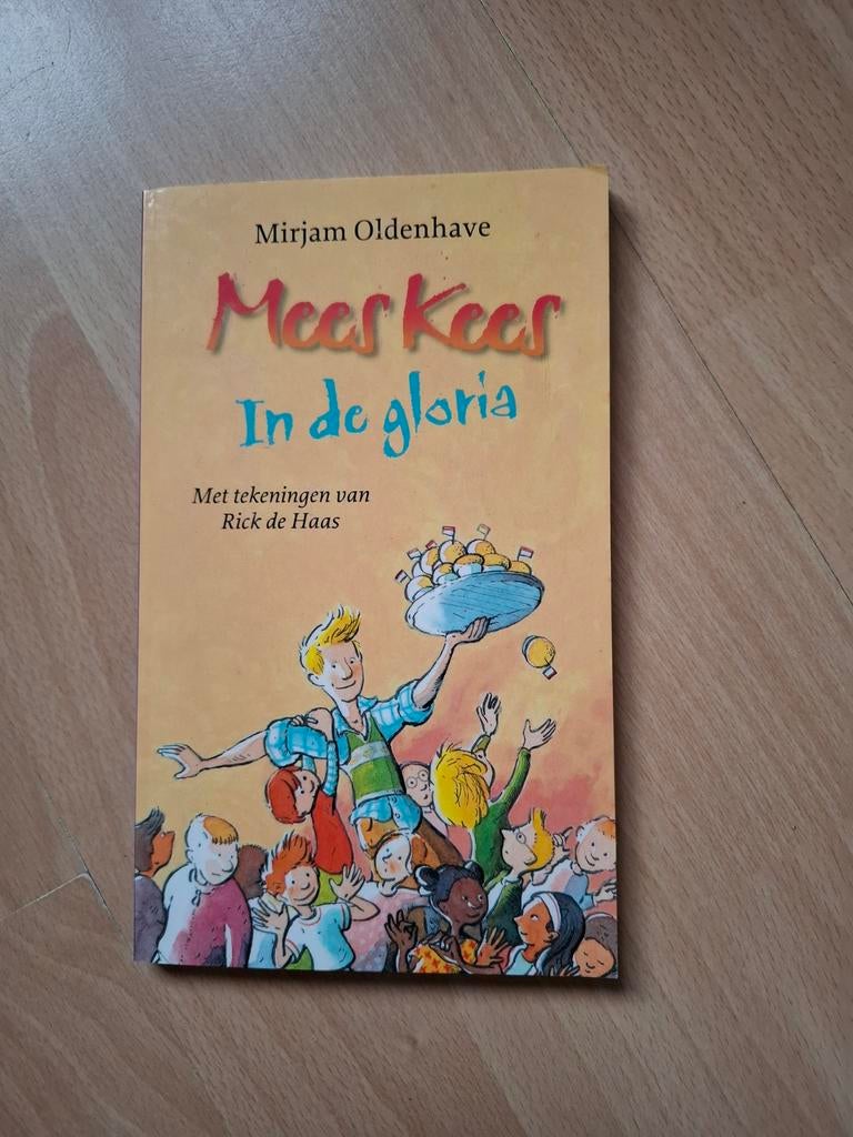 Mees kees in de gloria, Boeken, Ophalen of Verzenden, Zo goed als nieuw, Fictie algemeen
