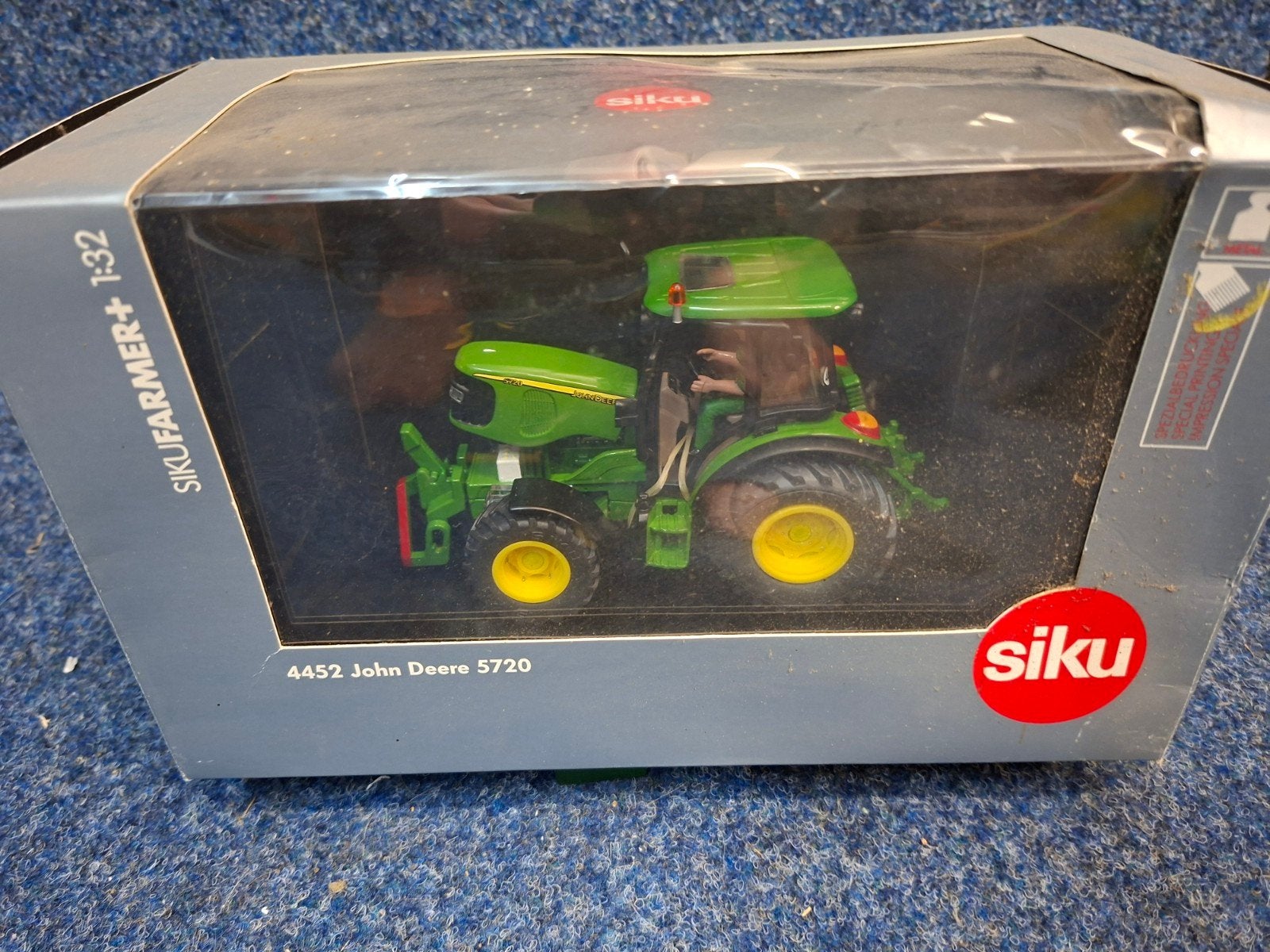 John Deere 5720 Siku in plastic box., Ophalen of Verzenden, Tractor of Landbouw, SIKU