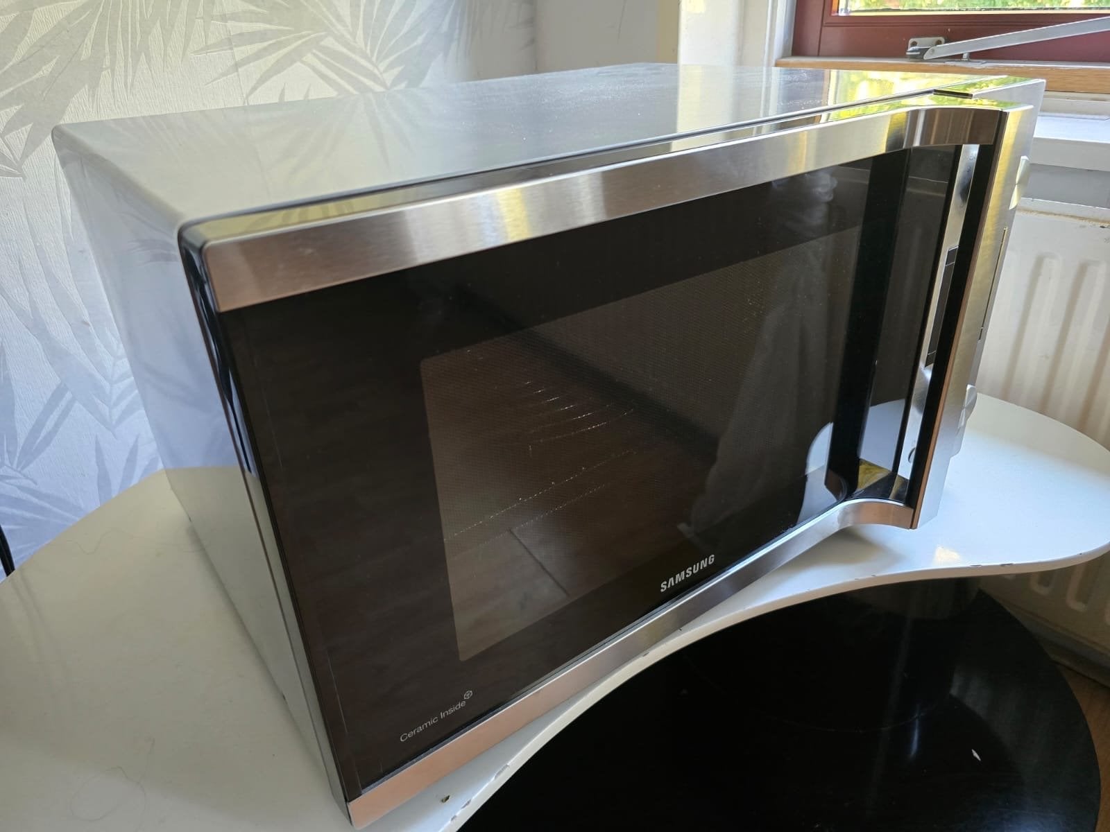 Nette Combimagnetron met Hetelucht Oven - Zo goed als Nieuw, Witgoed en Apparatuur, Magnetrons, Combimagnetron, Hete lucht, Ophalen of Verzenden