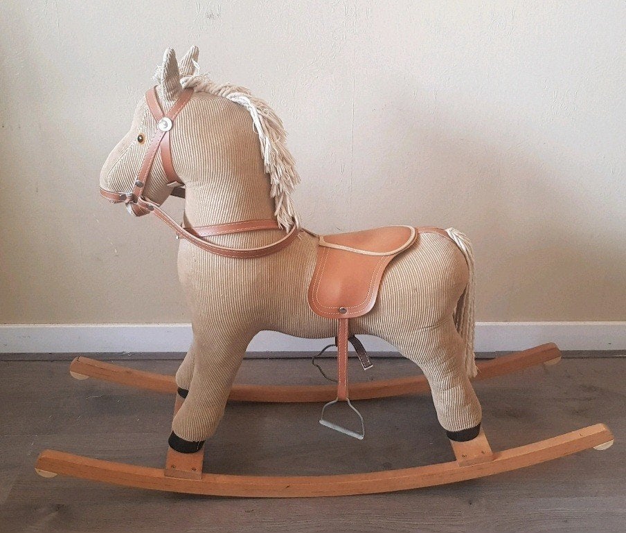 Prachtig Vintage Hobbelpaard – Beige Ribfluweel (In Nette St, Ophalen of Verzenden