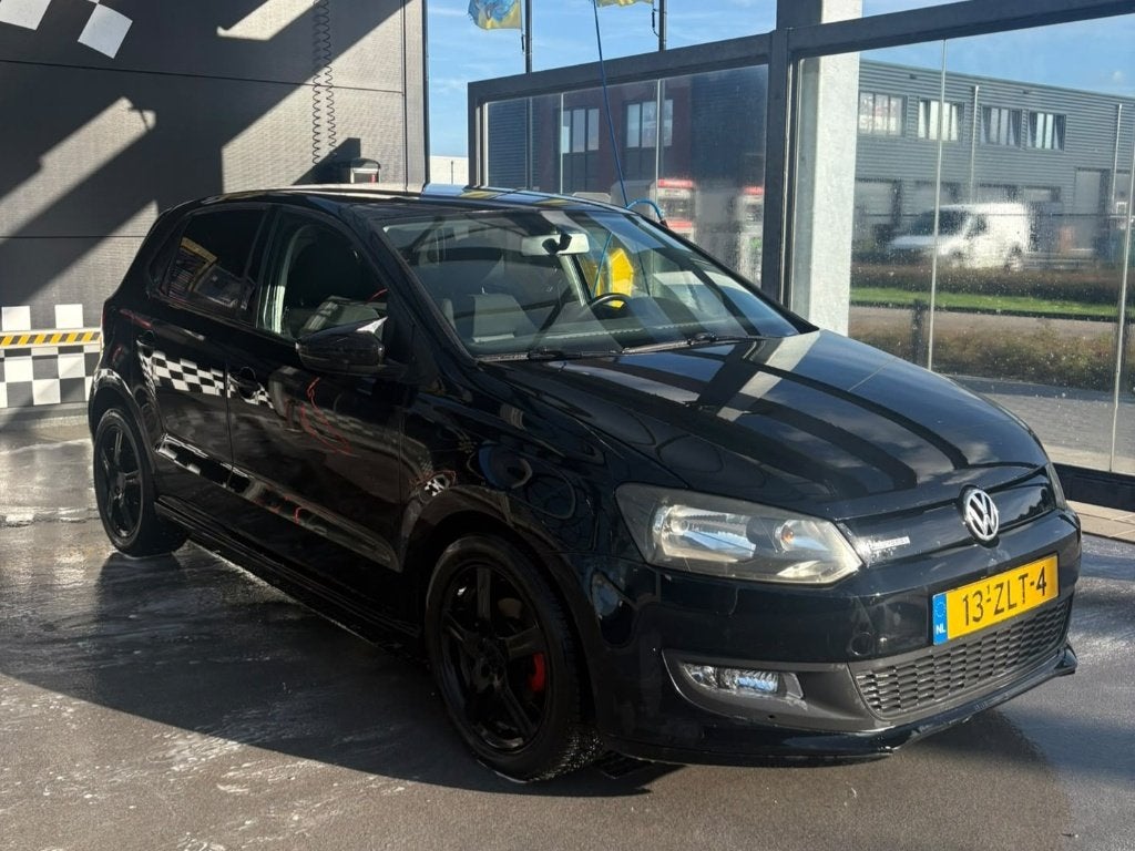 Volkswagen Polo 1.2 TDI 55KW BM 2012 Zwart, Auto's, Voorwielaandrijving, 74 pk, 1199 cc, 96 €/maand