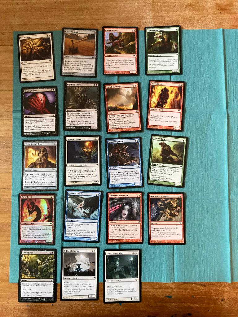 MTG kaarten 2012 expansion set Dark Ascension, Hobby en Vrije tijd, Ophalen of Verzenden, Zo goed als nieuw, Meerdere kaarten