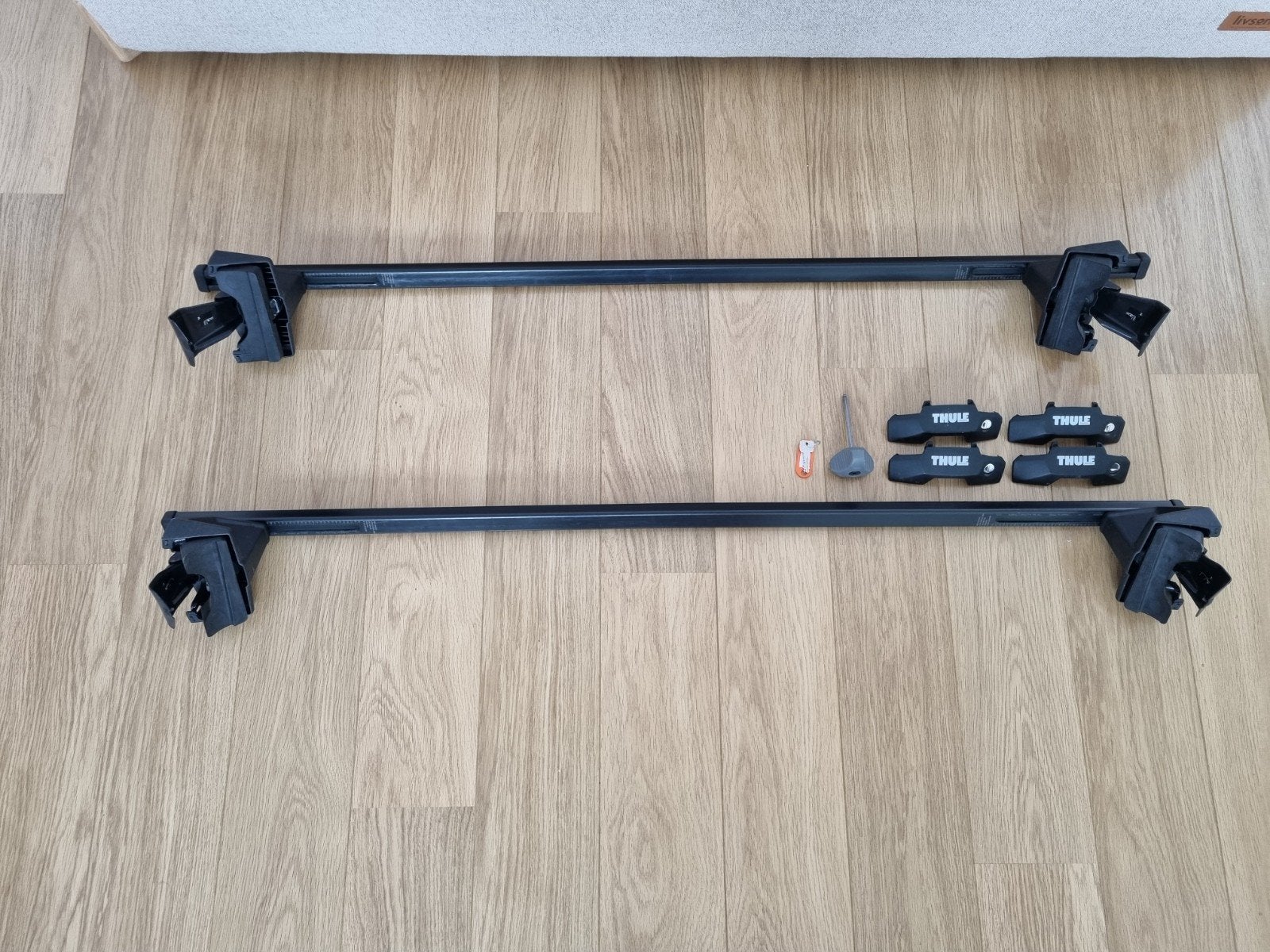 Thule Evo Clamp 7105 en Squarebar Evo 135cm dakdragers, Auto diversen, Dakdragers, Ophalen of Verzenden