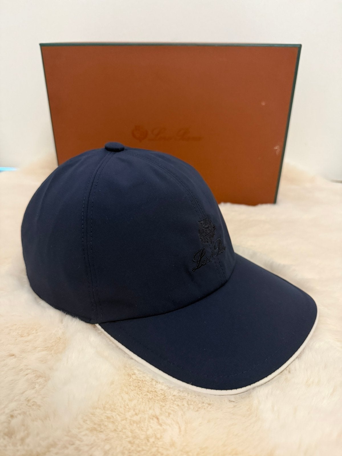 Loro Piana Pet - 7 Kleuren, Ophalen of Verzenden, Zo goed als nieuw