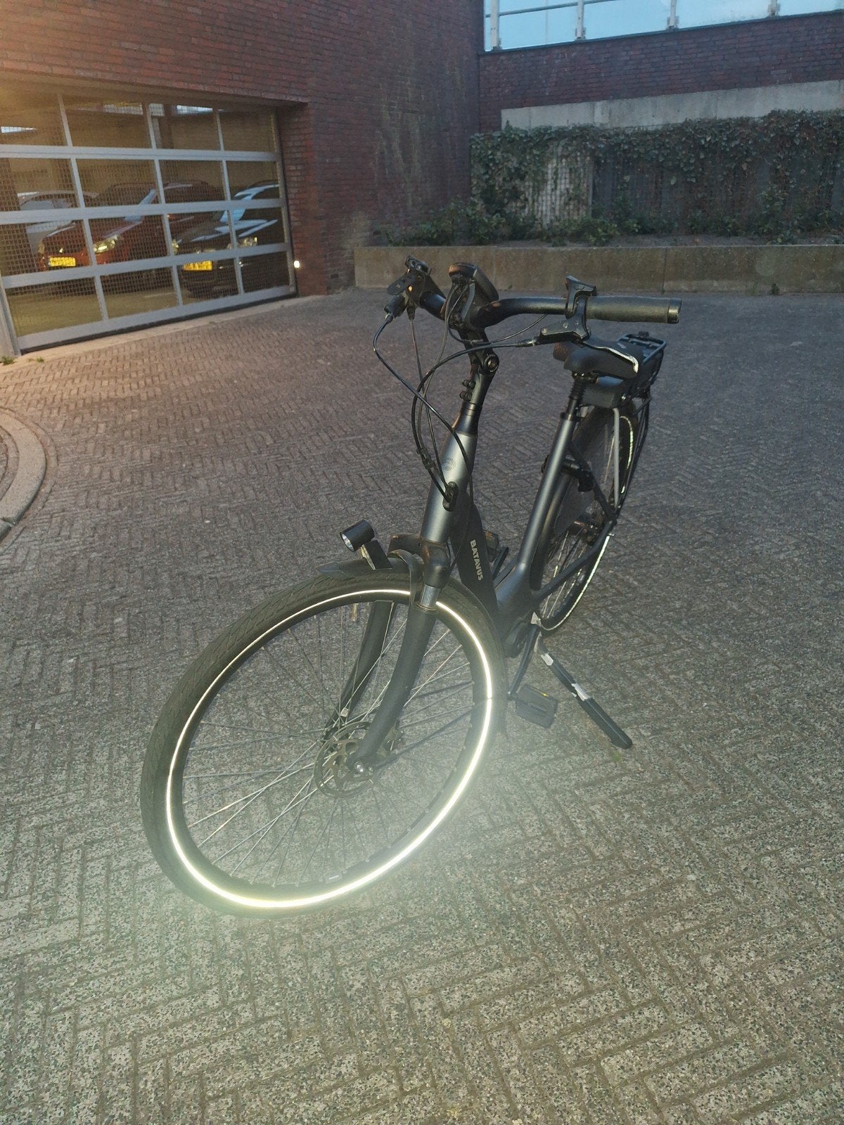 Batavus Finez Bosch Ebike + 500W lader + Powerpack 500W accu, Fietsen en Brommers, Ophalen of Verzenden, Nieuw, 50 km per accu of meer