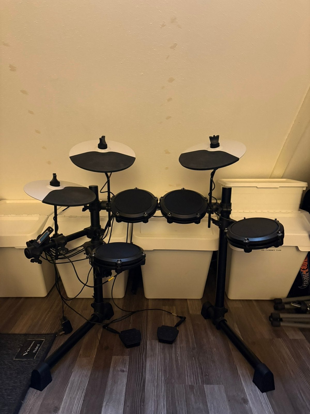 Alesis Debut Elektronisch drumstel in vrijwel nieuwstaat., Ophalen, Zo goed als nieuw, Trommel