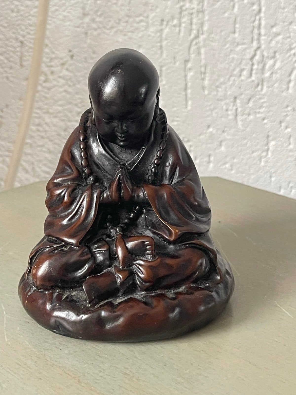 Boeddha beeldje, monnik in meditatie, 10 cm hoog, Ophalen of Verzenden, Gebruikt, Overige materialen