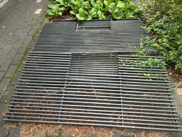 2 Zware stalen boomroosters 150 × 150 cm – ongebruikt, Tuin en Terras, Ophalen, Zo goed als nieuw