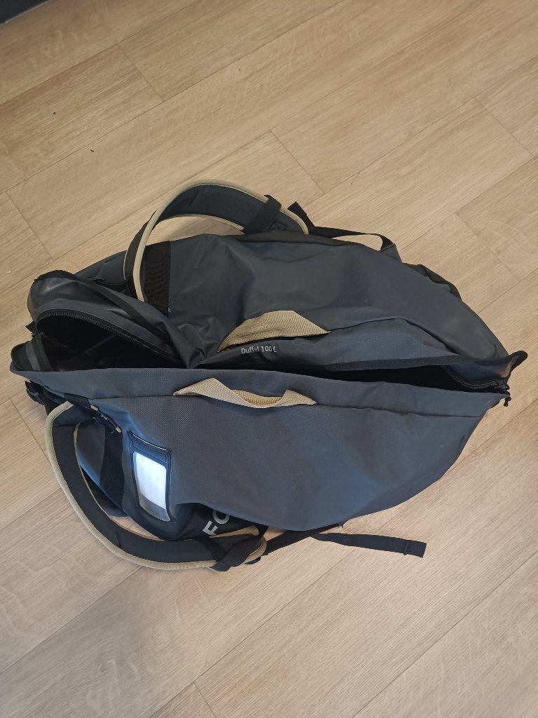Duffeltas 100L, 30 cm of meer, Zwart, Ophalen of Verzenden, Zo goed als nieuw