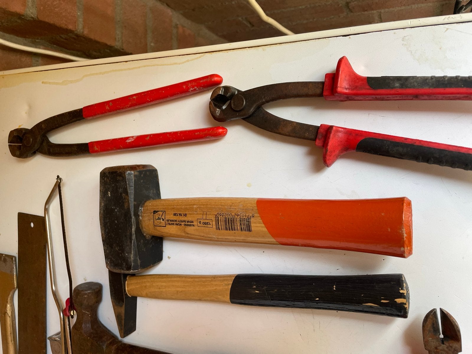 Grote set gereedschap: messen, tangen, hamers, beitels, Ophalen, Zo goed als nieuw, Gereedschapsset