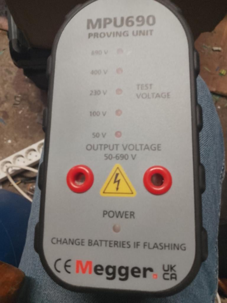 Megger MPU690 Proving Unit - Test Voltage 50-690V, Ophalen of Verzenden