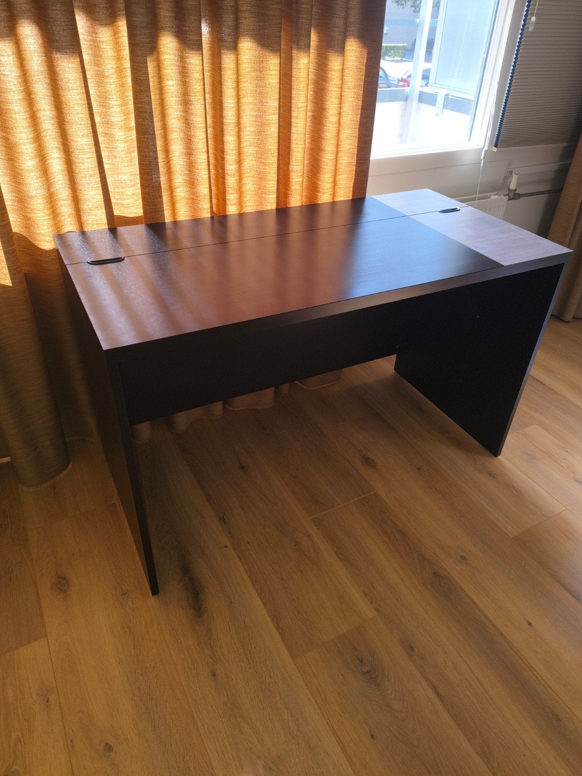 Donkerbruin bureau gratis op te halen, Ophalen, Opbergruimte, Gebruikt, Spaanplaat of MDF