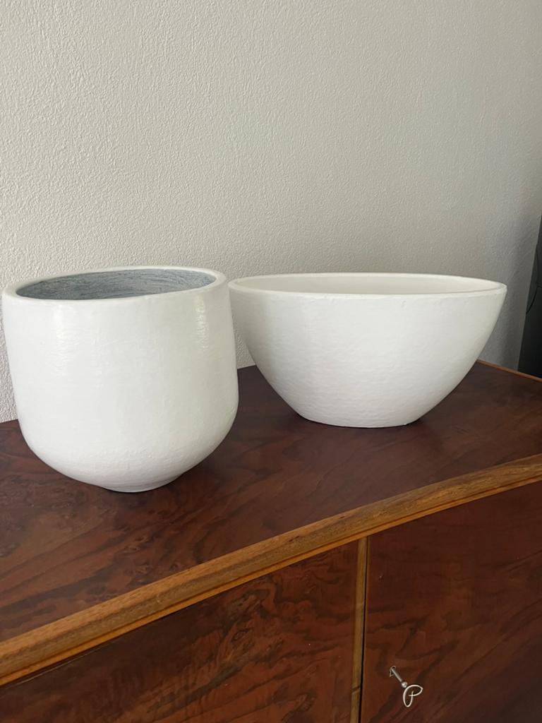Set van 2 prachtige witte bloempotten Keramiek, Ophalen of Verzenden, Zo goed als nieuw