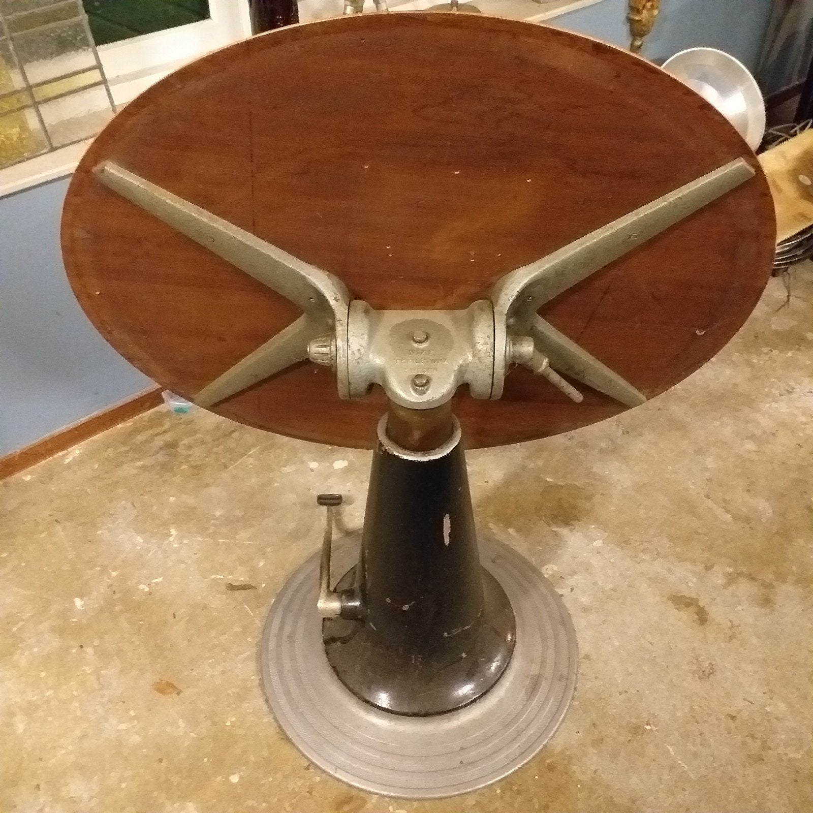 Tekentafel nike uit Zweden, industrieel, Ophalen, Gebruikt, Minder dan 130 cm