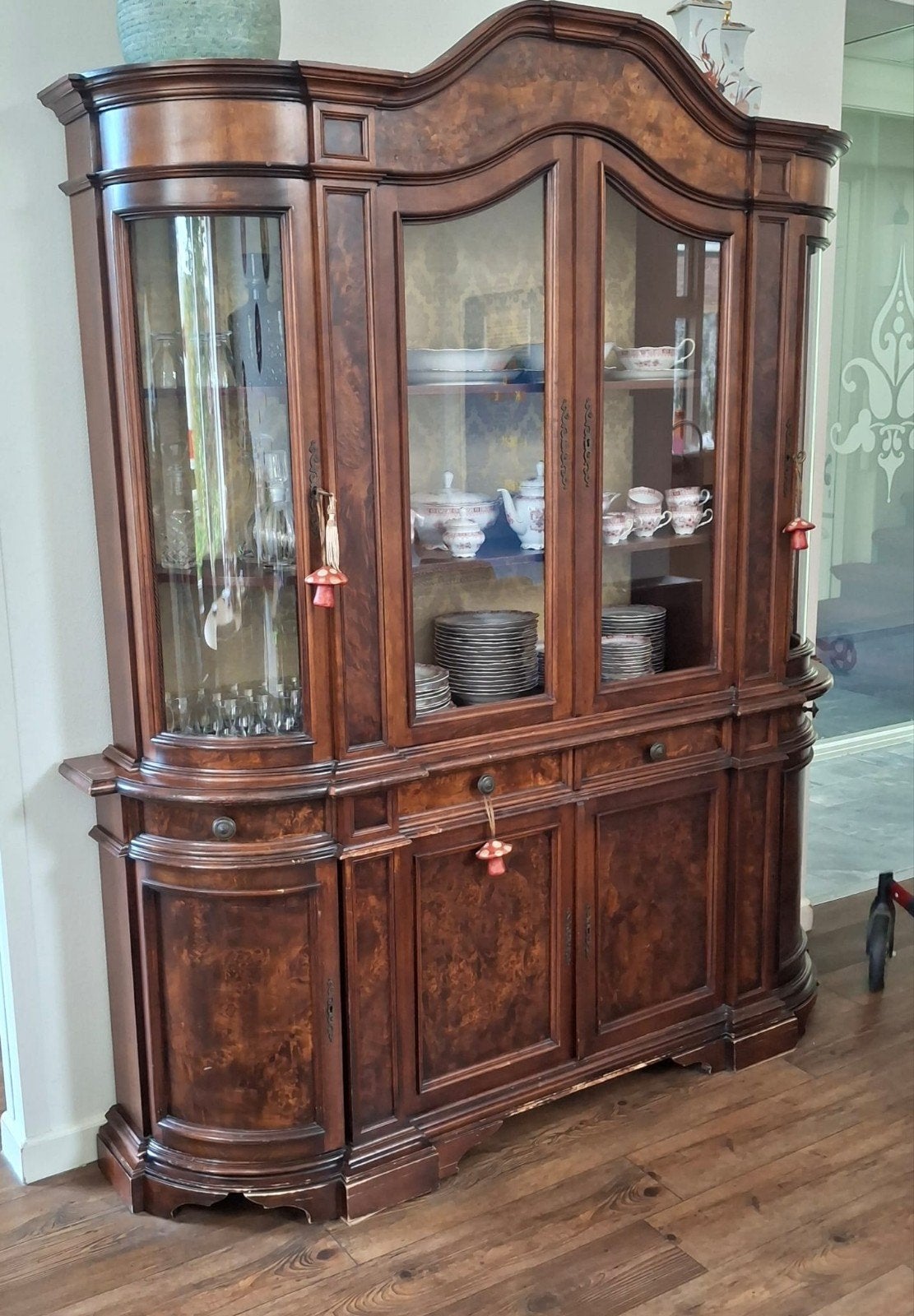 Prachtige vitrinekast/dressoir - 225x190x40 cm, Huis en Inrichting, Ophalen, 200 cm of meer, 150 tot 200 cm, Overige houtsoorten