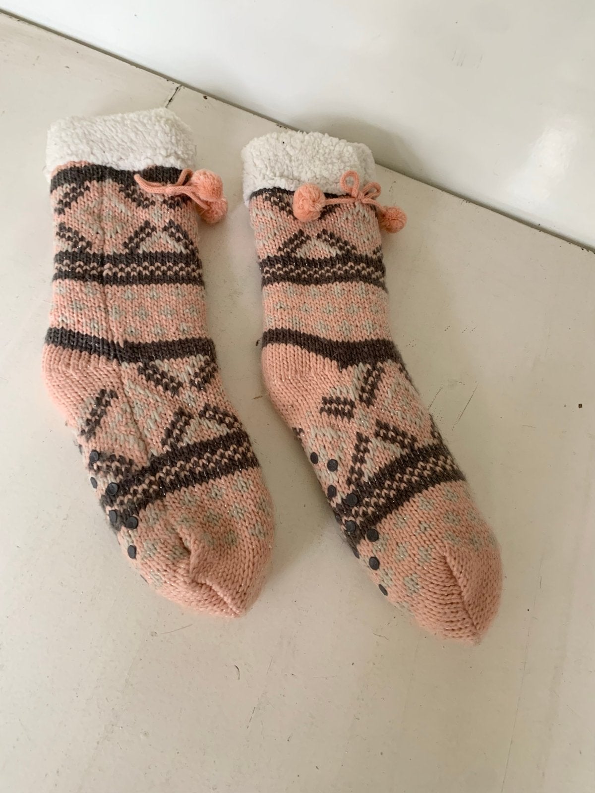 Roze kerst kousen stockings aan open haard kadootjes, Ophalen of Verzenden, Zo goed als nieuw