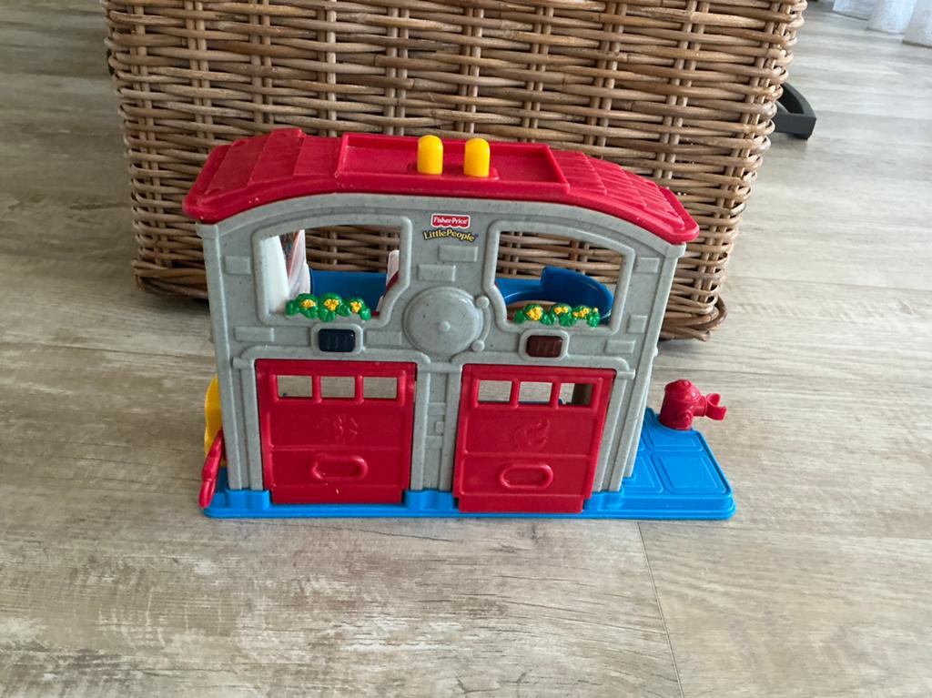 Fisher Price brandweer kazerne, Ophalen of Verzenden, Zo goed als nieuw, Speelset, Met licht