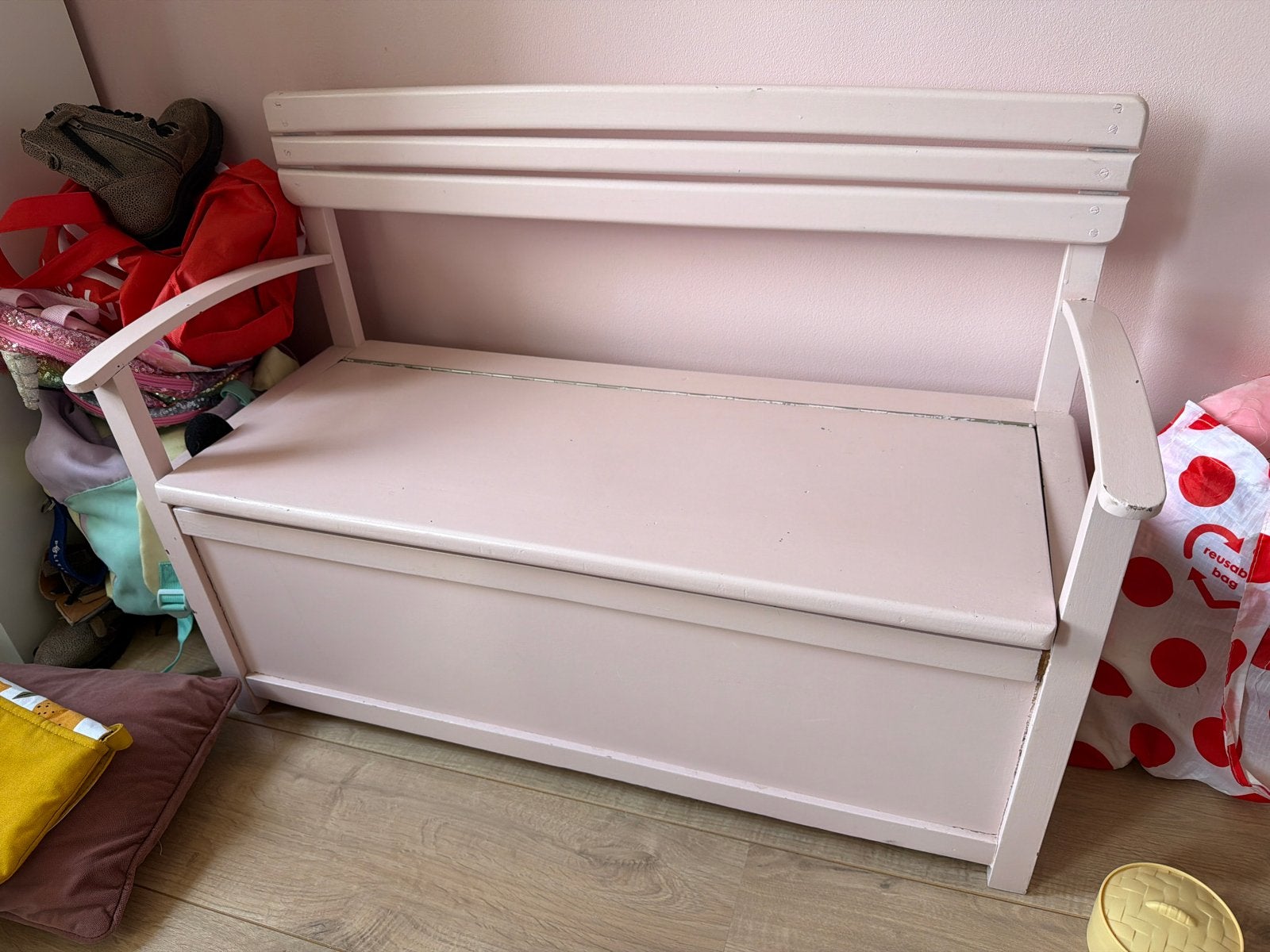 Roze kinderbankje met opbergruimte, Kinderen en Baby's, Kinderkamer | Overige Meubels, Ophalen, Gebruikt, Stoel