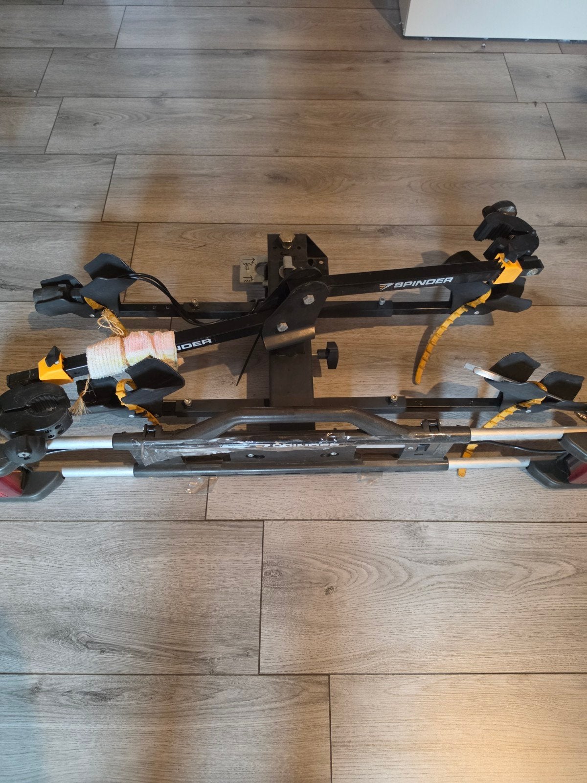 Spinder fietsenrek voor 2 fietsen - Gebruikt, Ophalen, Gebruikt