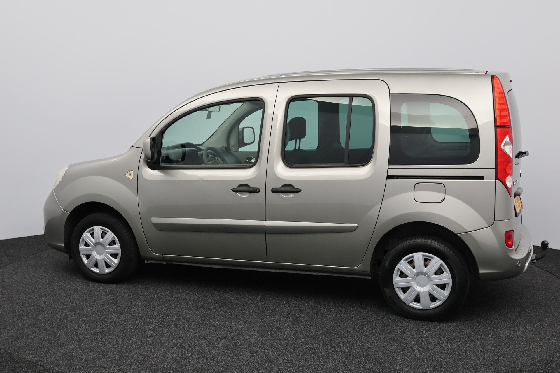 Renault Kangoo Family 1.6-16V Privilège/ HISTORIE!/ AUTOMAA, Stof, Gebruikt, Zwart, 4 cilinders