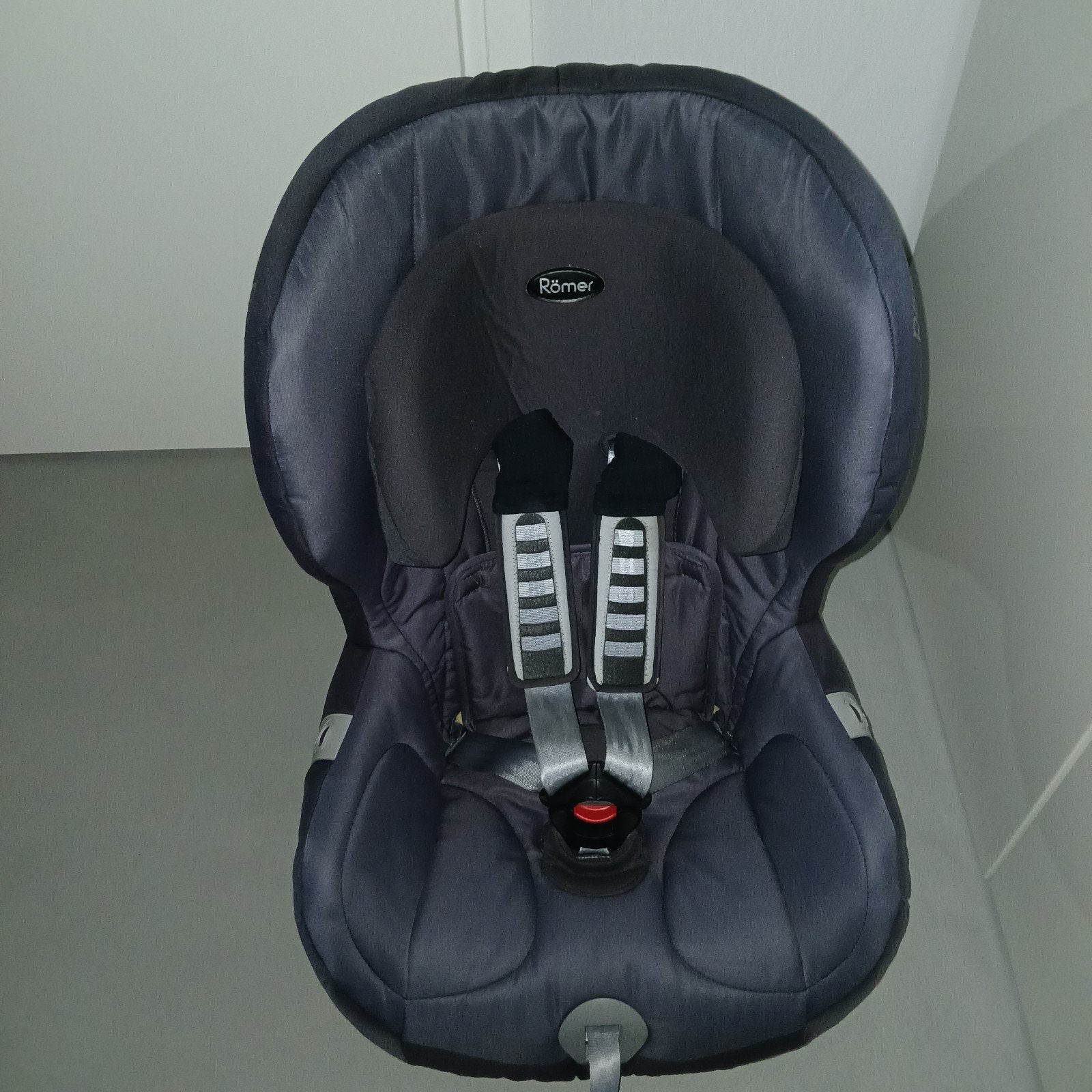 Römer King autostoel 9-18 kg zgan
Te koop: ee, Ophalen, Romer, Autogordel, 9 t/m 18 kg