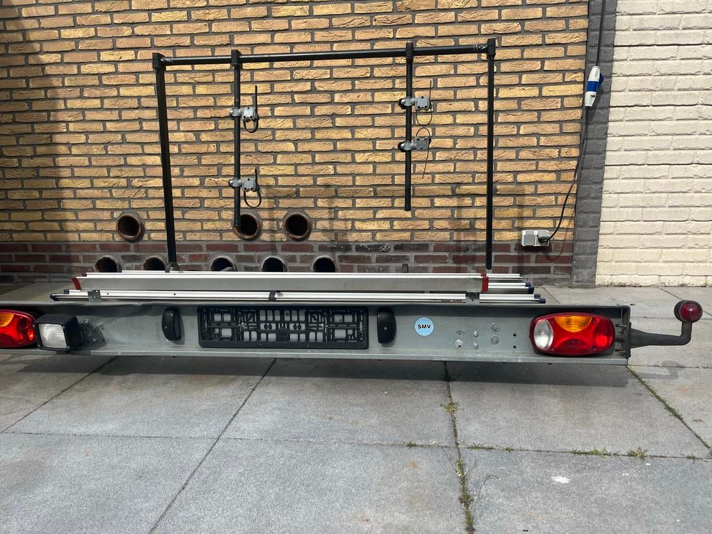 Fietsensdrager op een chassis, Ophalen, 3 fietsen of meer, Gebruikt, Trekhaakdrager