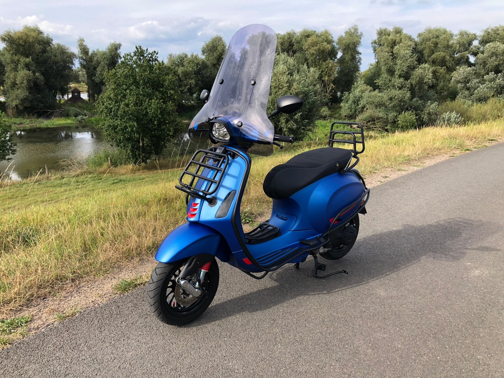Vespa Sprint S Sport Full Option 1.500 KM, Fietsen en Brommers, Ophalen, Zo goed als nieuw