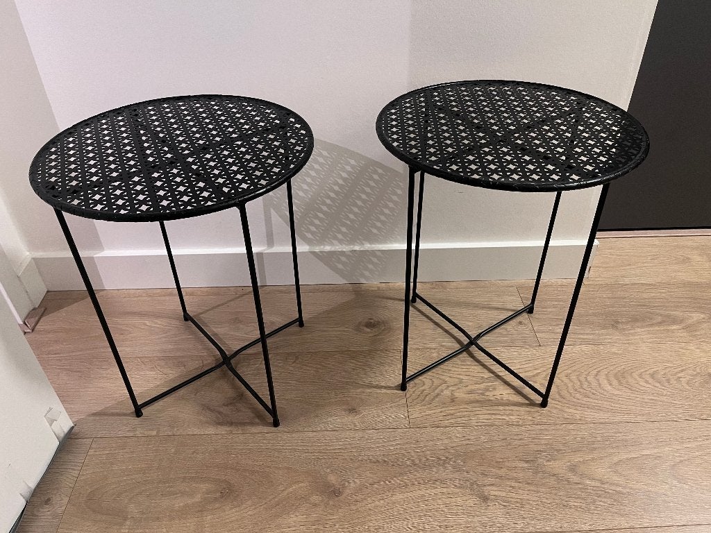 2 x Black Metal Tables - Foldable - Great Condition, Minder dan 55 cm, Metaal of Aluminium, Rond, Zo goed als nieuw