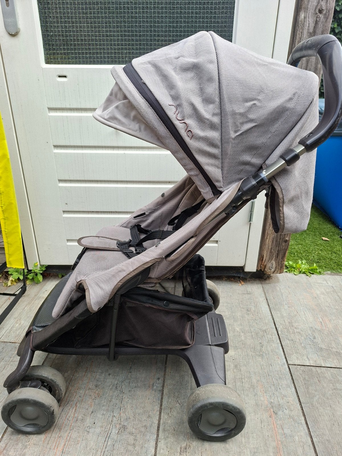 Nuna buggy, Ophalen, Gebruikt, Zonnekap