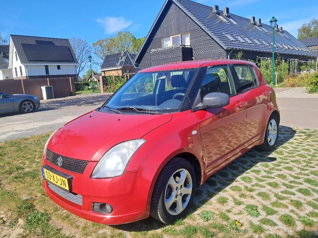 Suzuki Swift 1.3 5DRS 2007 Rood, Auto's, Suzuki, Particulier, Swift, Benzine, C, Hatchback, Handgeschakeld, Origineel Nederlands