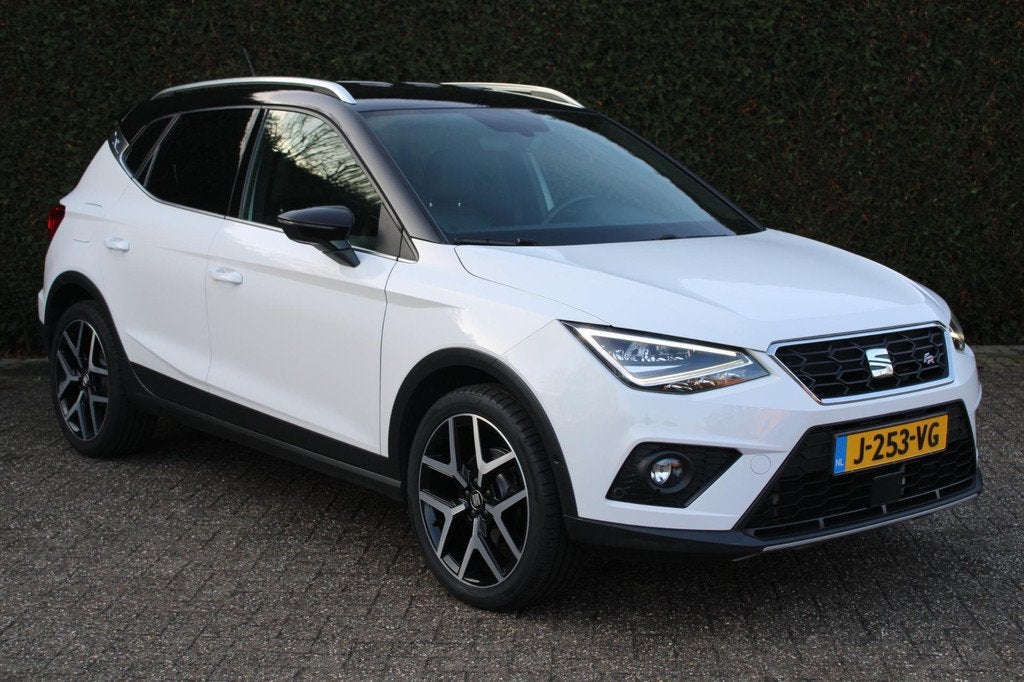 Seat Arona 1.0 TSI FR Business Intense Plus vol opties, Gebruikt, 116 pk, Origineel Nederlands, Bedrijf