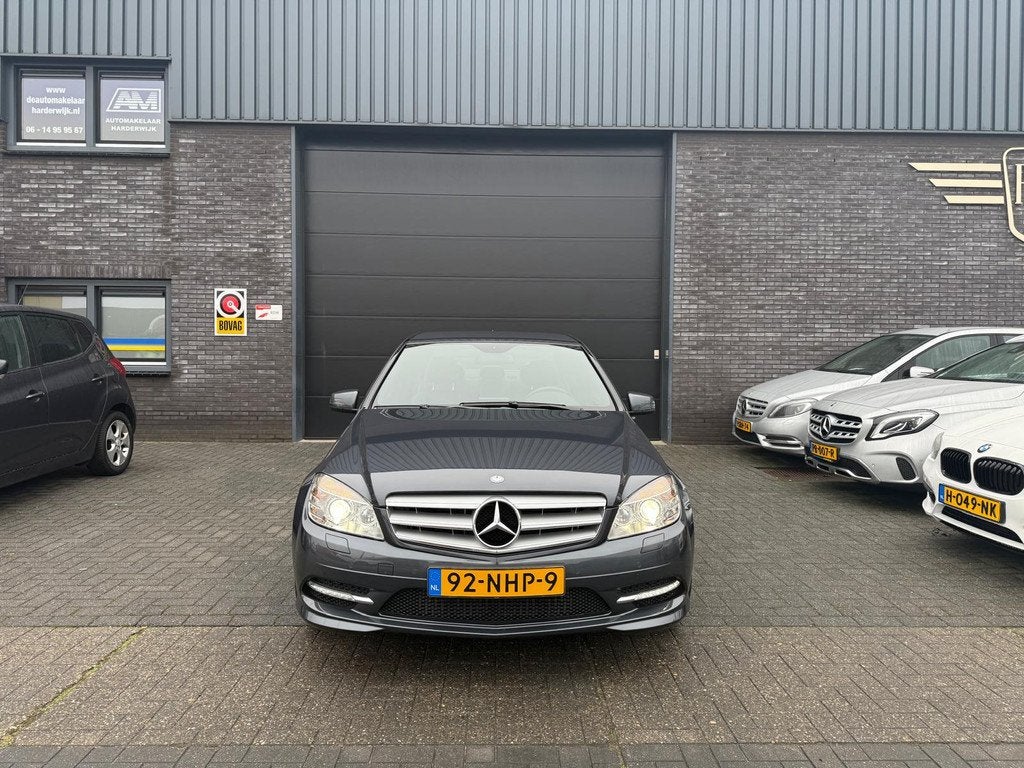 Mercedes-Benz C-Klasse 180 CGI BlueEFFICIENCY Business Class, Automaat, Achterwielaandrijving, Zwart, Sedan