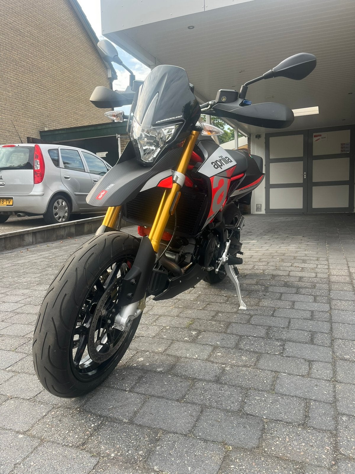 Aprilia Dorsoduro 900, Motoren, 2 cilinders, Occasion, Aprilia, Motorrijbewijs A