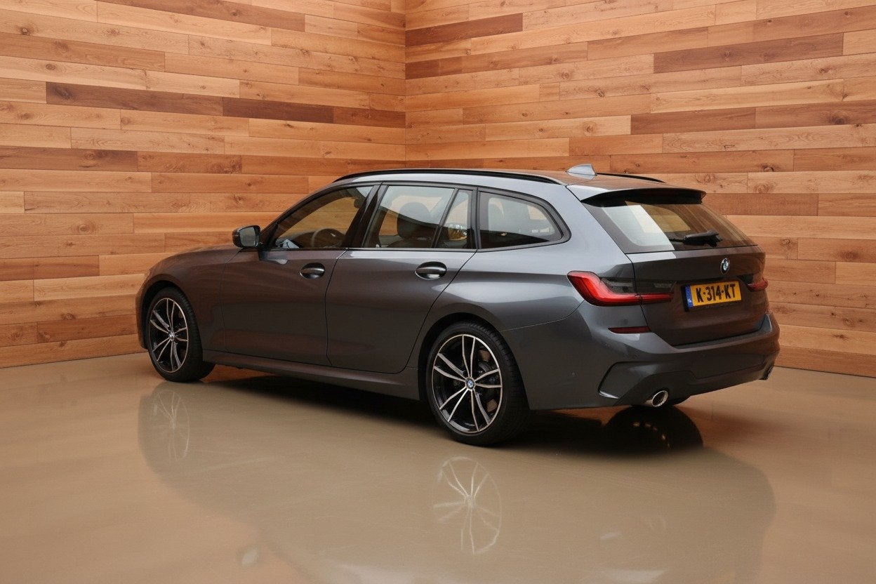 BMW 3 Serie Touring 320i High Executive Edition M PAKKET, Auto's, Automaat, Achterwielaandrijving, Gebruikt, 4 cilinders