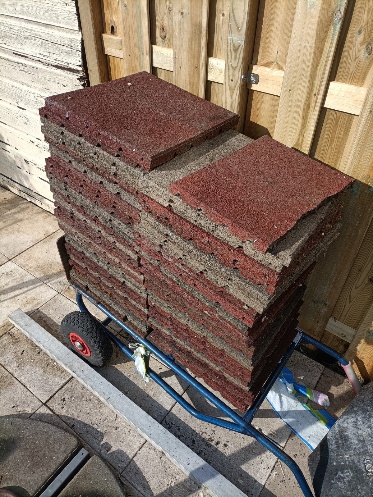 Rubberen terrastegels - 40x40 cm - 10 m², Gebruikt, Rubber, Ophalen of Verzenden, 10 m² of meer