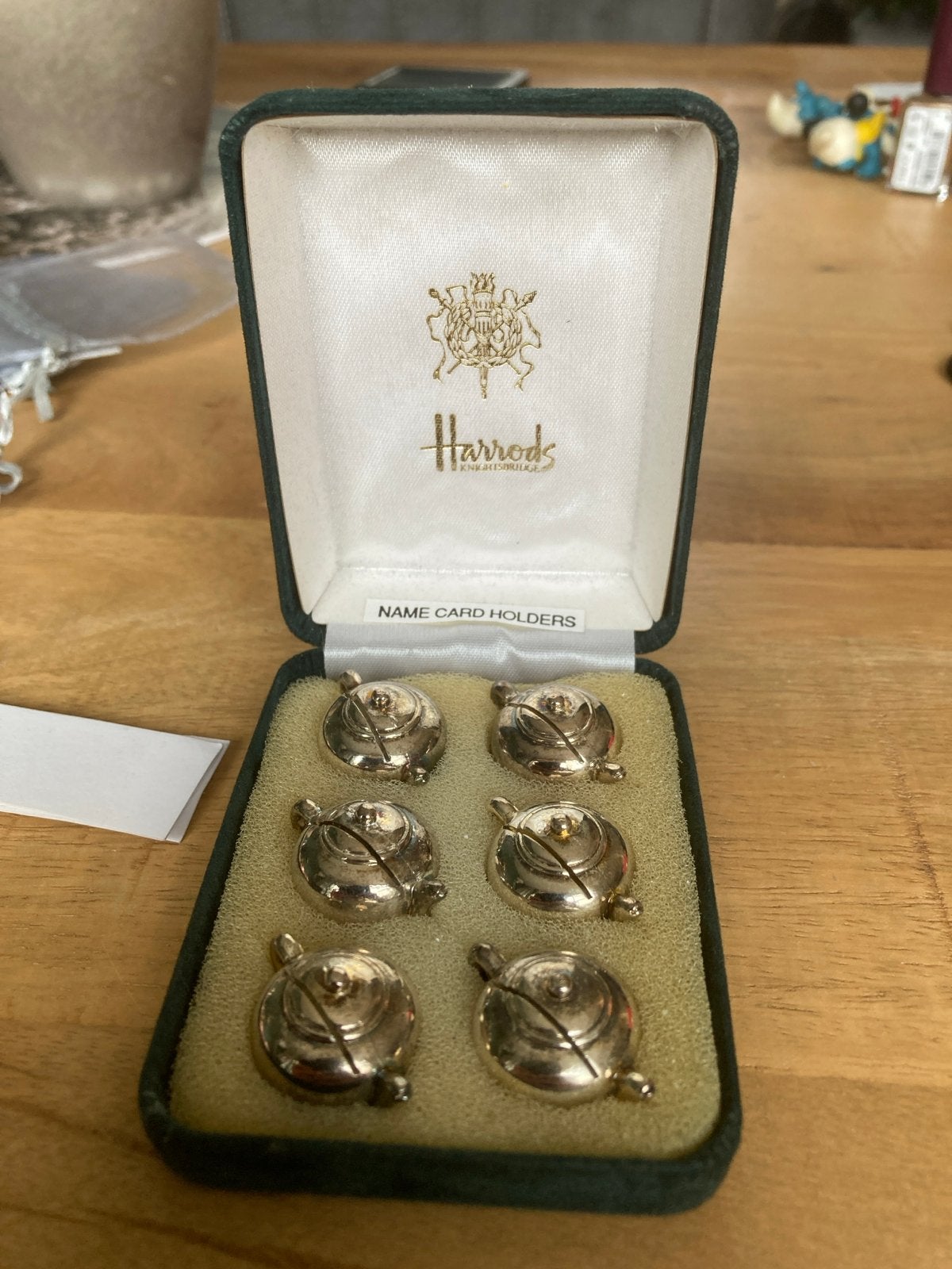 Vintage verzilverde naamkaartjeshouders Harrods theepot, Antiek en Kunst, Ophalen of Verzenden