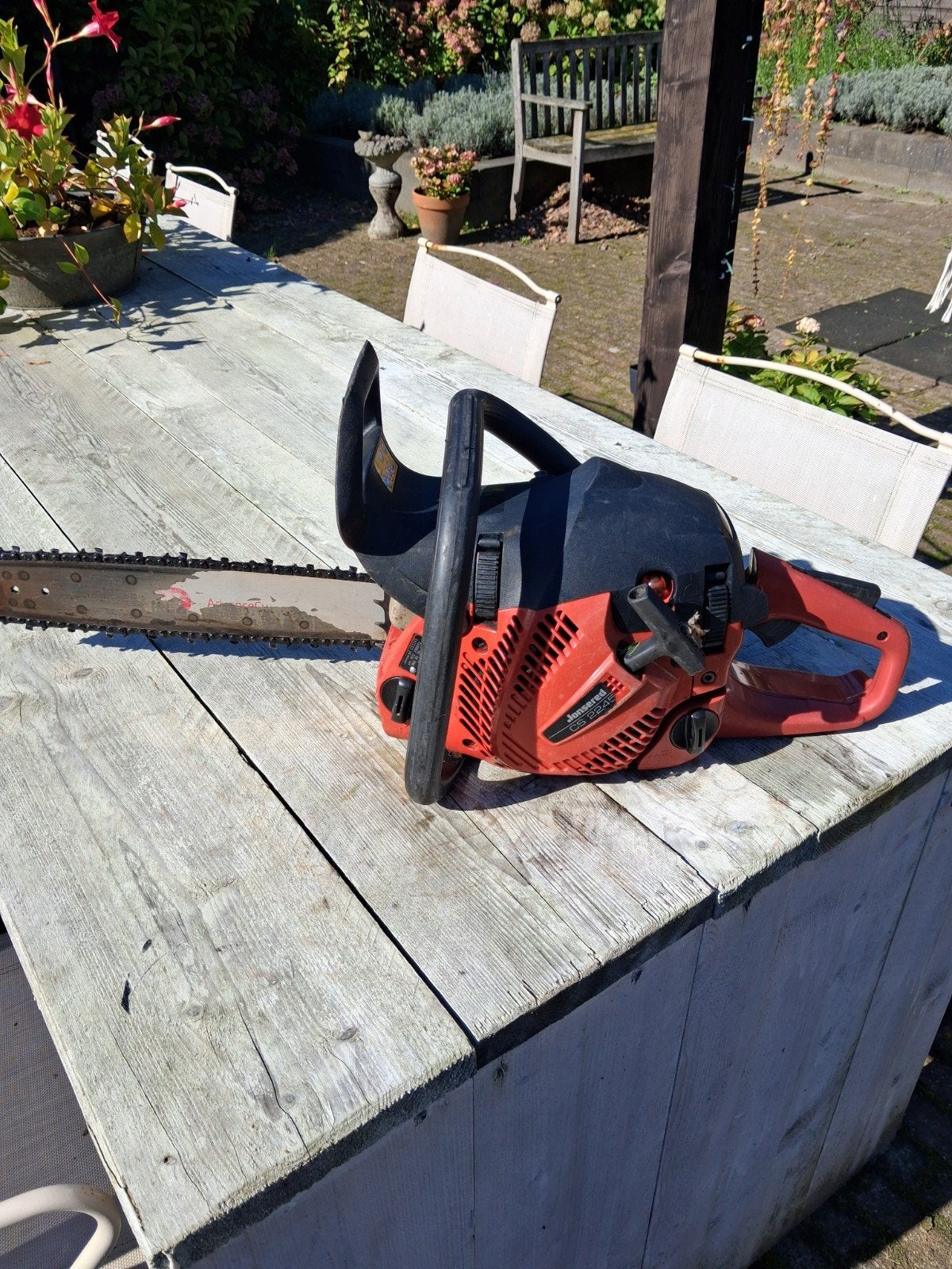jonsered cs 2245 kettingzaag houtbewerking met klein defect