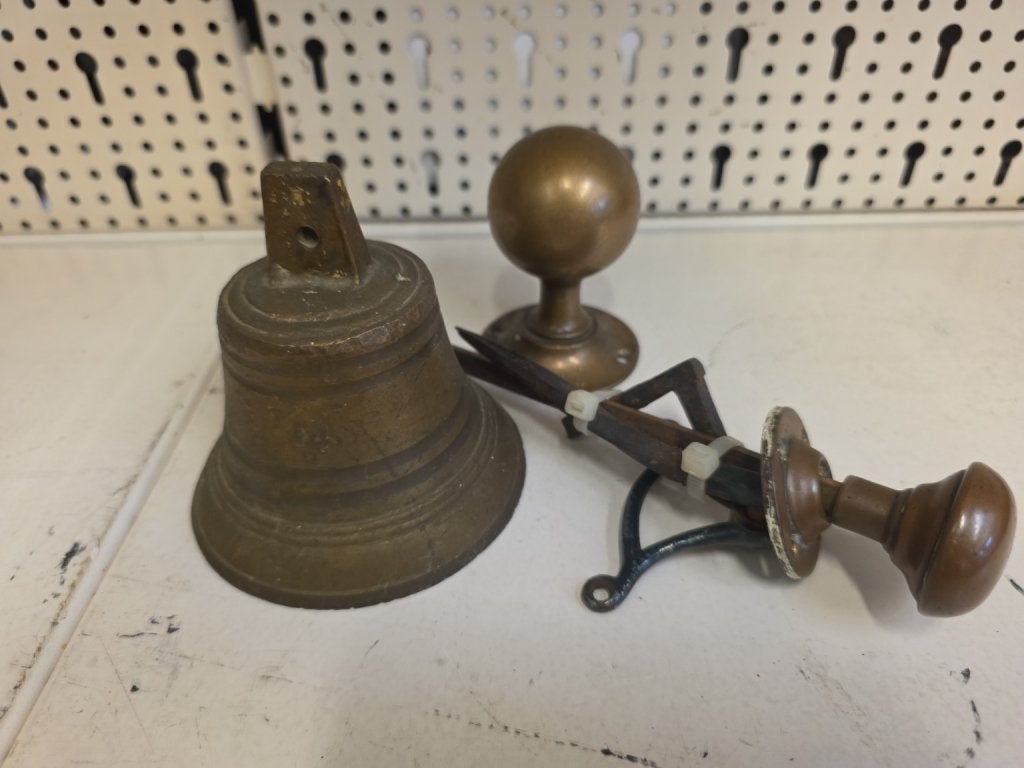 Bronzen trekbel nr 14 met deurbel trekker en deurknop, Ophalen of Verzenden